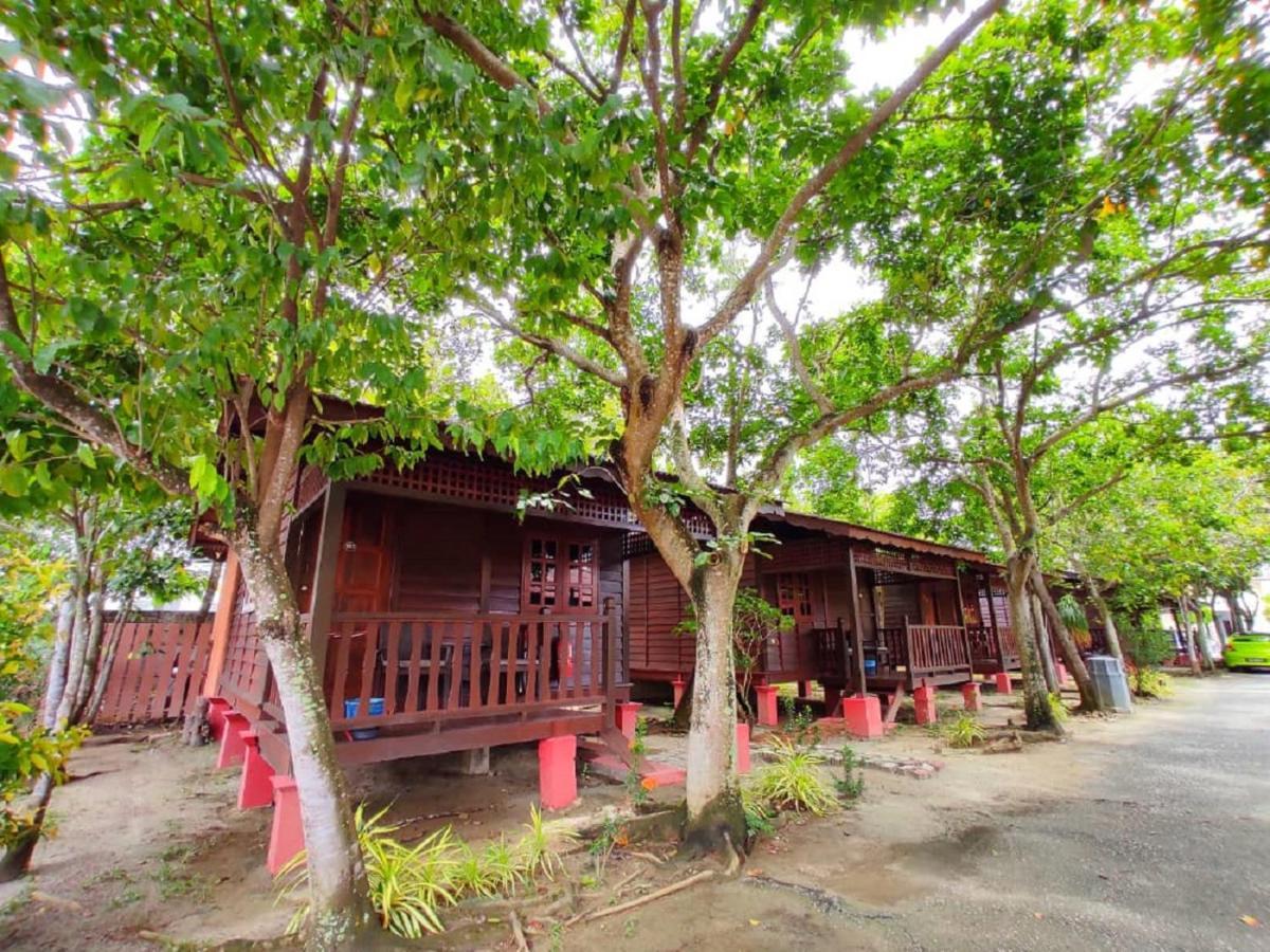 Adina Drive-In Motel Cenang - Managed By Shell Out Resort Pantai Cenang  Dış mekan fotoğraf
